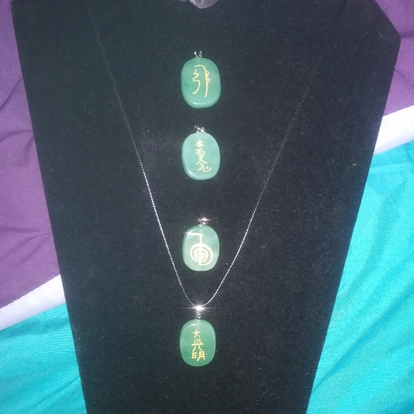 🔥🔥🔥Reiki healing cord necklace with Aventurine stones NIB - Picture 3 of 4